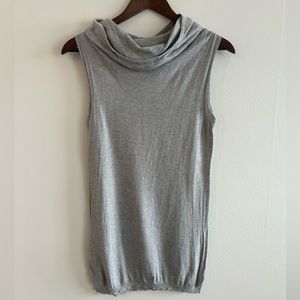 Vintage Women’s BCBGMAXAZRIA Size Small Sleeveless Sweater